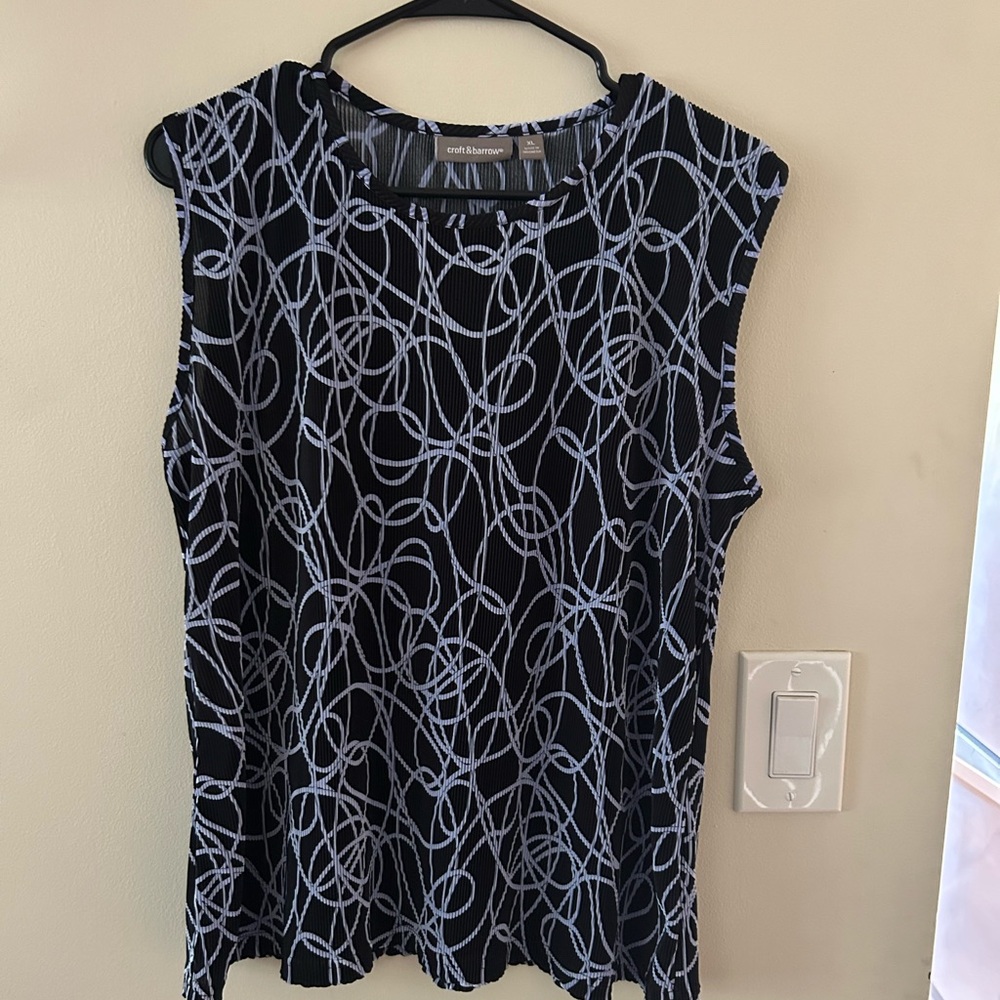 Croft & Barrow-{Size-XL}- Black and Blue Sleeveless Shirt